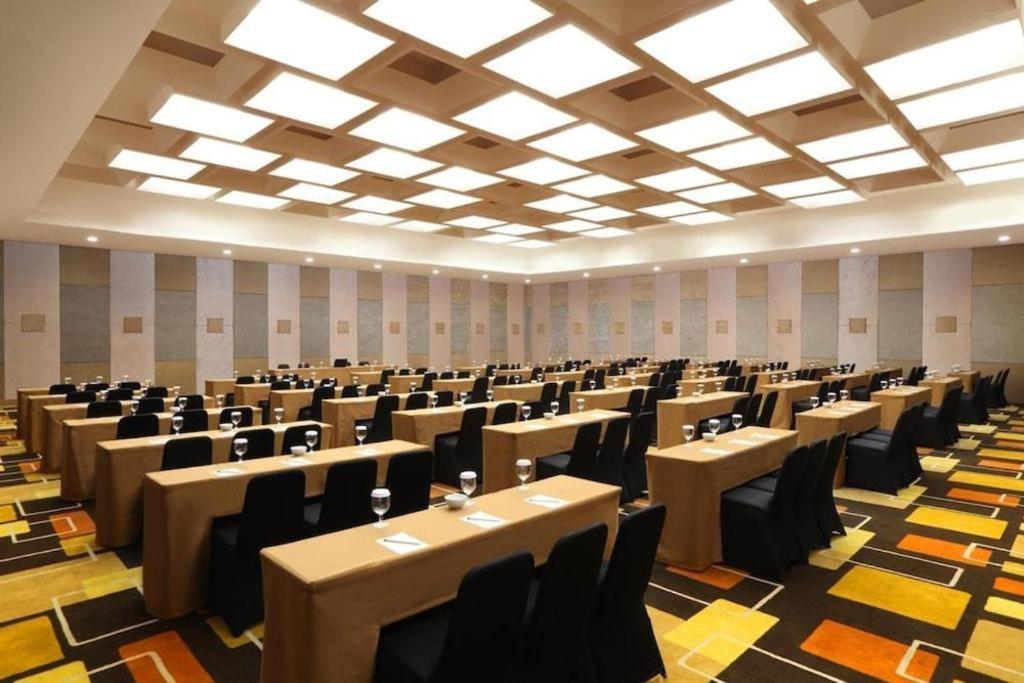 טנגרנג Lemo Hotel Serpong מראה חיצוני תמונה