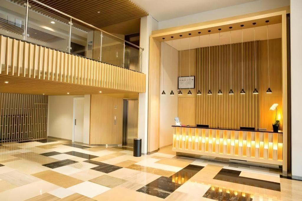 טנגרנג Lemo Hotel Serpong מראה חיצוני תמונה